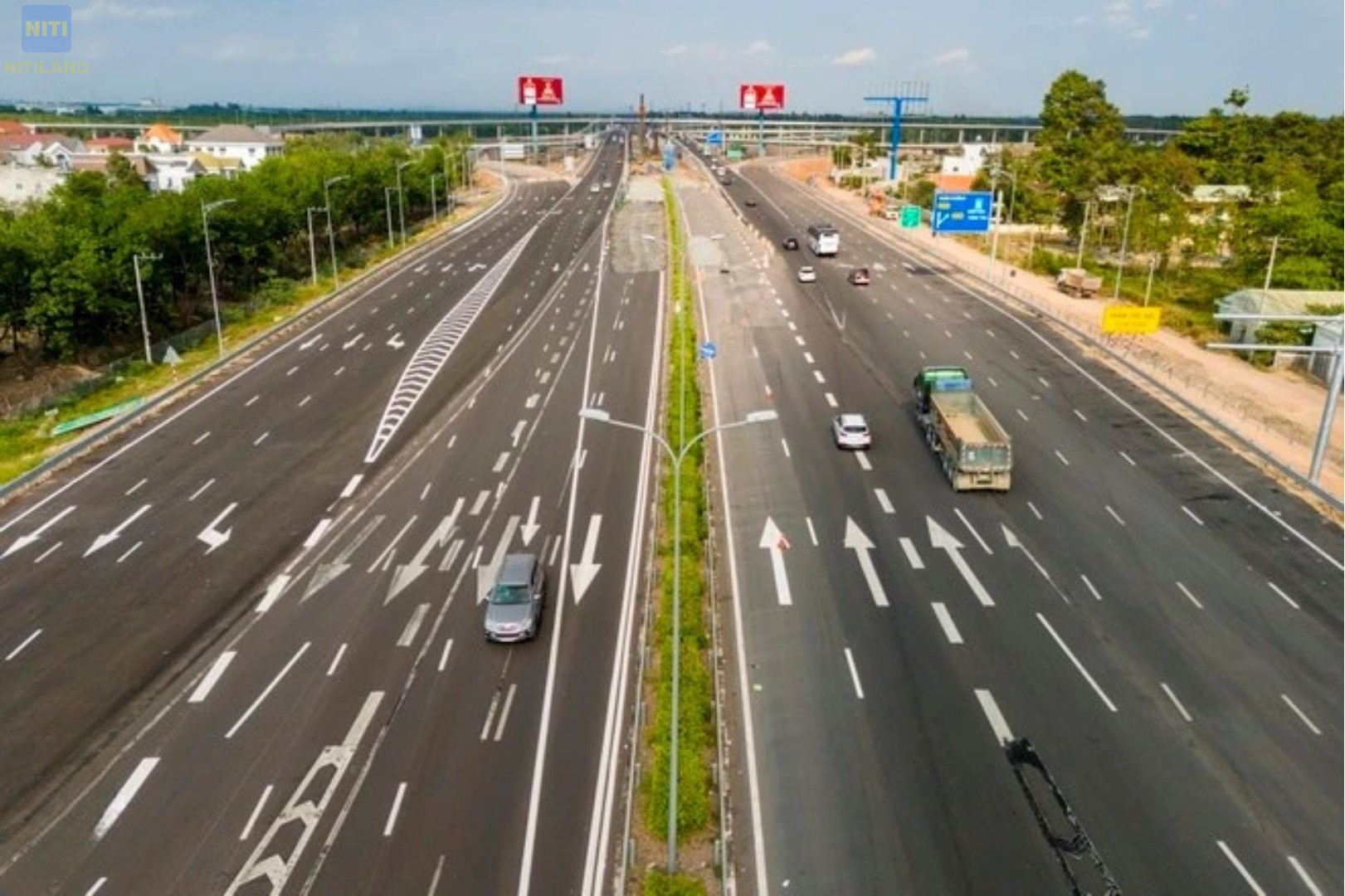 Hạ tầng kết nối thành phố Hồ Chí Minh - Đồng Nai với dự án nâng cấp Quốc lộ 51 và cao tốc Long Thành Dầu Giây