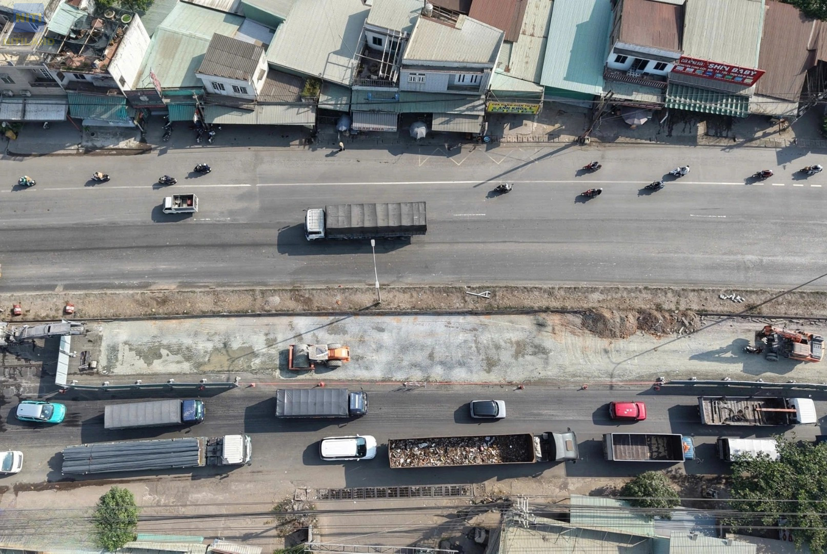 Rào chắn thi công quốc lộ 51 nhiều vị trí hư hỏng